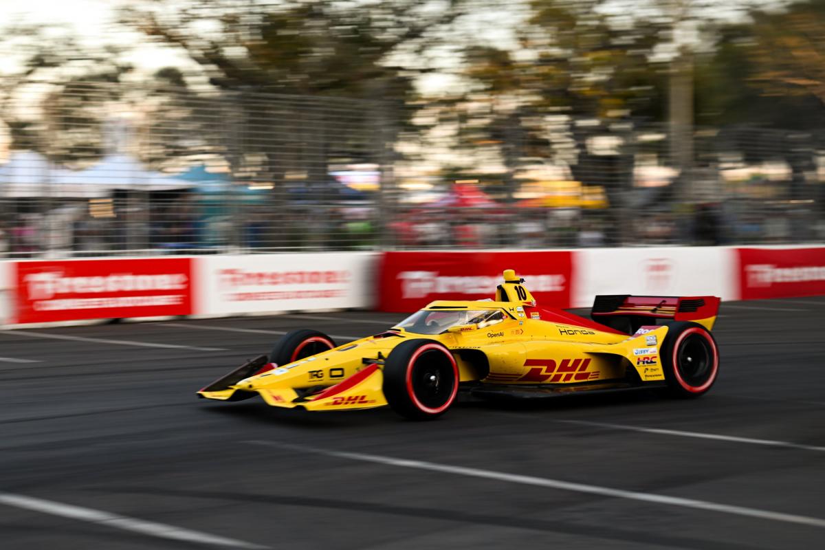 anglais remporte le titre indycar iracing, une victoire incroyable dans la compétition virtuelle de course automobile.